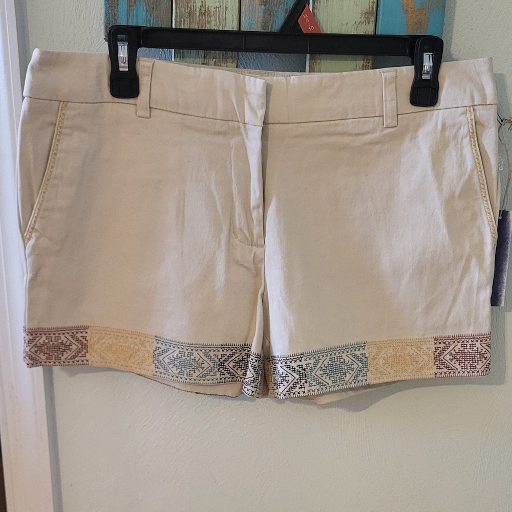 Artisan NY Women's Light Khaki Embroidered Shorts